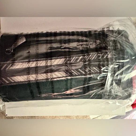 Lug Stroll RFID Wristlet Wallet in Heather Indigo - Picture 7 of 8